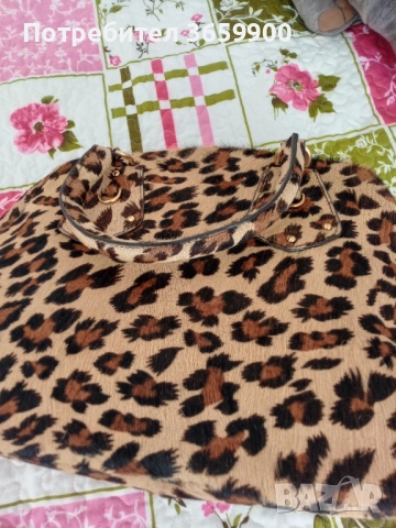 Prada, дамска чанта с косъм, снимка 4 - Чанти - 52920137