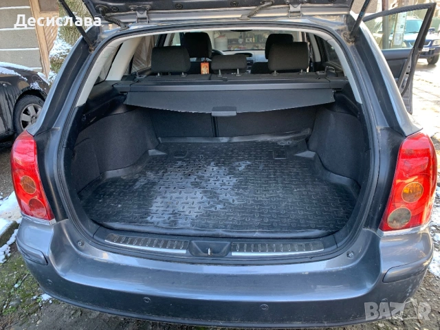 Тойота Avensis 2.0 комби , снимка 7 - Автомобили и джипове - 53597581