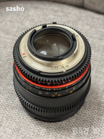 Обектив Samyang 85mm T1.5 VDSLR (Nikon F) – Отличен за портрети, снимка 5 - Обективи и филтри - 53611374