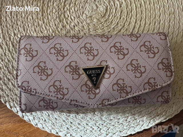 Дамско портмоне Guess