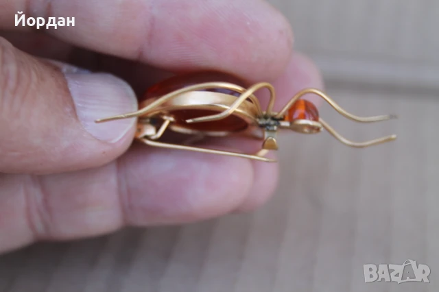 Позлатена кехлибарена брошка, снимка 8 - Други - 50874606