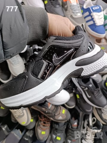 Маратонки Nike, снимка 3 - Маратонки - 44415420