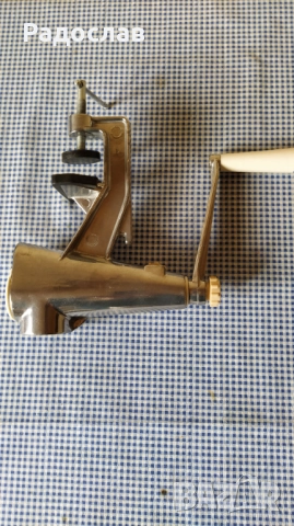 Стара руска сокоизтисквачка , снимка 5 - Сокоизстисквачки и цитрус преси - 51827286