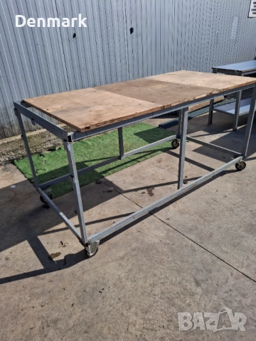 Метална маса с колелца , снимка 2 - Други инструменти - 53821895