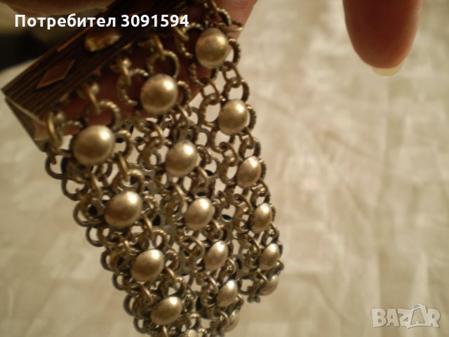 Възрожденска   гривна - индришия