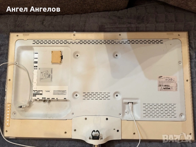 Продавам телевизор Samsung UE40D6510WS цял за части с проблем с матрицата, снимка 2 - Телевизори - 53864997