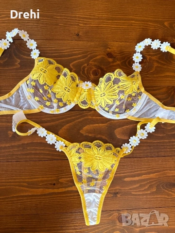 Комплект сутиен 75б и прашки размер М 