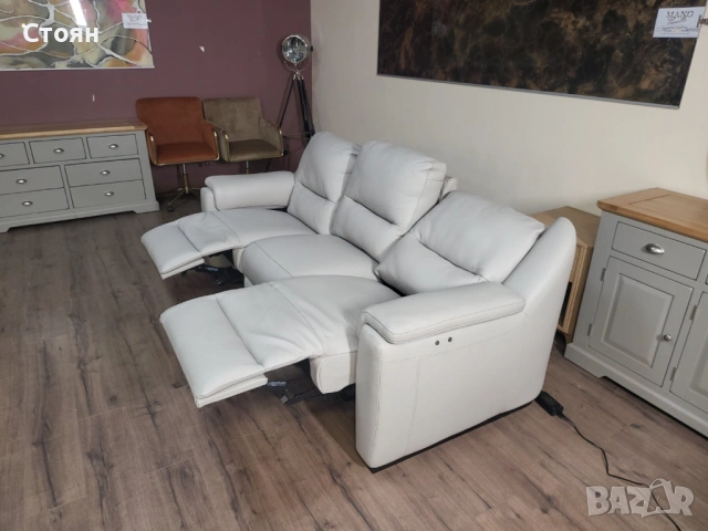 Италиански сив диван тройка Avola с електрически релакс механизъм, снимка 5 - Дивани и мека мебел - 53716857