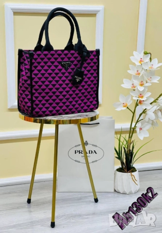 чанти prada, снимка 5 - Чанти - 51442325