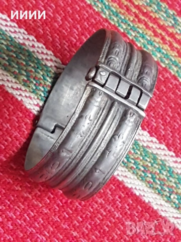 Сребърна гривна 