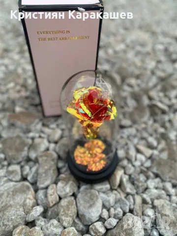 Вечна роза в стъкленица, снимка 3 - Романтични подаръци - 48092088