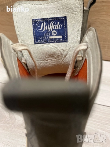 Кожени боти Buffalo, снимка 3 - Дамски боти - 52025253