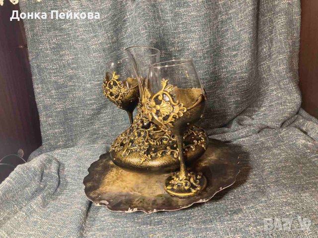 Ръчно изработен сервиз . декантер с две чаши в злато, снимка 4 - Декорация за дома - 41700351