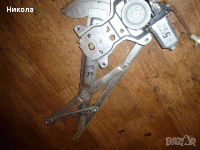 Преден десен стъклоповдигач Дайхатсу Териос 1,3, снимка 2 - Части - 41375386