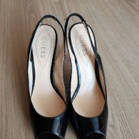 Обувки GUESS, снимка 3 - Дамски елегантни обувки - 41555751