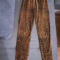Зимен клин панталон с тигрови шарки р-р М, снимка 1 - Клинове - 44473384