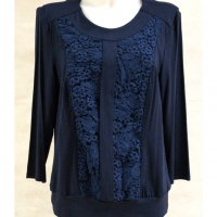 Тъмносиня дамска блуза с дантела марка Vittoria Giovani - EU 44, снимка 2 - Блузи с дълъг ръкав и пуловери - 23031808