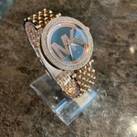 Различни цветове дамски часовници Michael Kors, снимка 3 - Дамски - 27950429