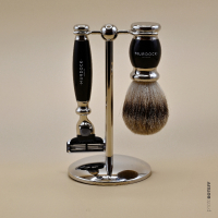 Чисто НОВ комплект за бръснене Murdock (Made in England), снимка 2 - Мъжка козметика - 17673393