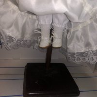 продавам стара порцеланова кукла 30 см на поствка, снимка 3 - Колекции - 40187874