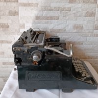 Стара пишеща машина Adler STANDART - Made in Germany - 1938 година - Антика, снимка 9 - Антикварни и старинни предмети - 41291960