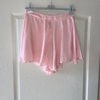 Къси светло бонбонено розови бермуди  широки къси панталони тип плажни , снимка 5 - Къси панталони и бермуди - 41349095