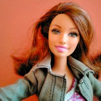 Колекционерска кукла Teresa Barbie Style Тереза Барби CFM78, снимка 18 - Колекции - 40619590