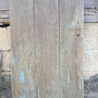 Дървена стара врата с брава, снимка 1 - Антикварни и старинни предмети - 42573324