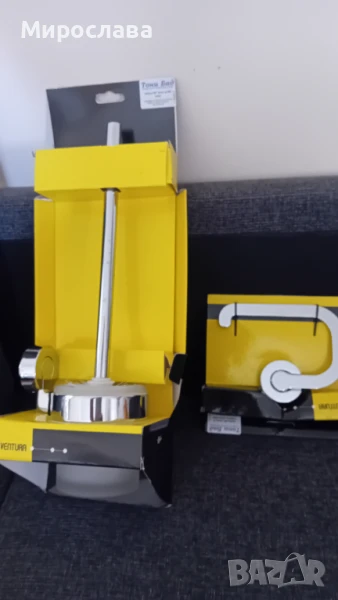 Комплект четка и поставка тоалетна хартия Ventura, снимка 1