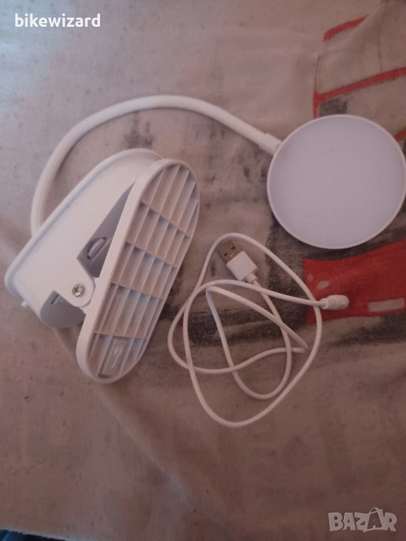 Лампа за четене с презареждаща батерия , снимка 1