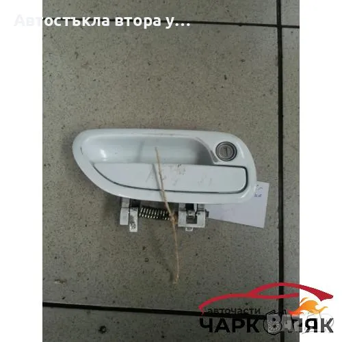 Дръжка врата външна предна дясна Субару Аутбек 01г., снимка 1