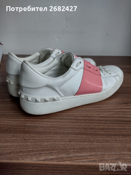 VALENTINO GARAVANI LEATHER ROCKSTUD SNEAKERS, снимка 1