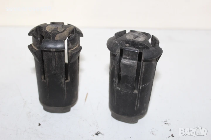 Буфер заден мост Мазда 3 2008 2.3i 158hp Mazda 3 седан ляв десен , снимка 1