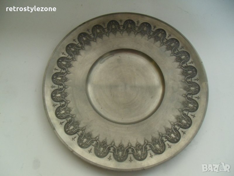 № 5550 старо метално пано WMF  - надпис / печат / маркировка  - диаметър 23 см , снимка 1