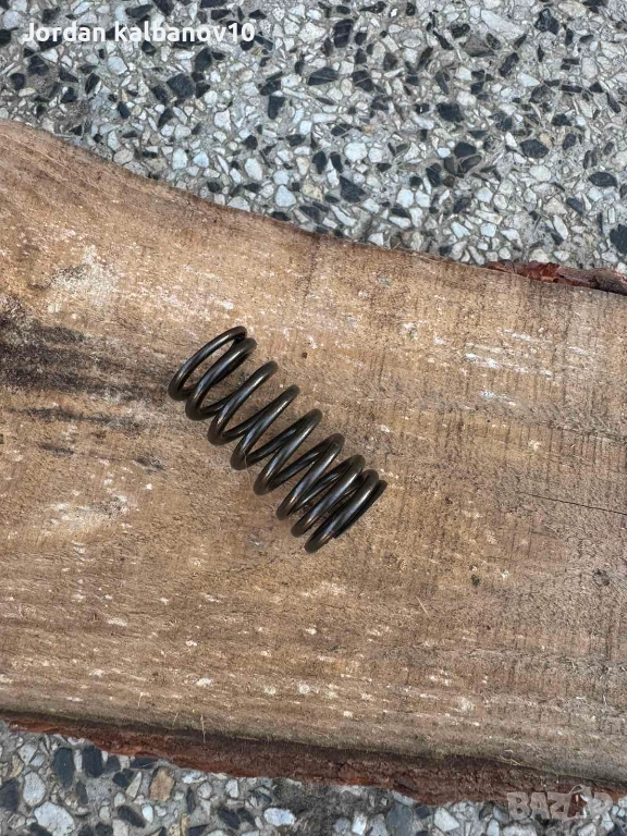 Пружина за клапан на 1.4Tsi Vag Grup само по 5Eur. броя, снимка 1
