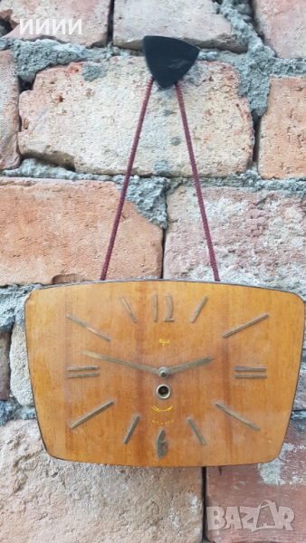 Стенен часовник Маяк, снимка 1