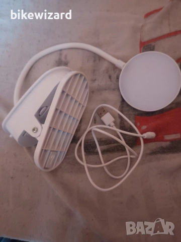 Лампа за четене с презареждаща батерия 