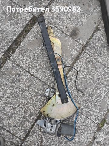 Части за мерцедес 124 седан 1993 год.+навигация за VW, снимка 3 - Части - 52660517