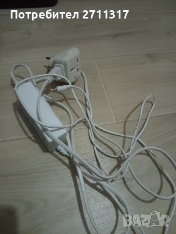 Адаптер зарядно 12V., снимка 2 - Кабели и адаптери - 55785967