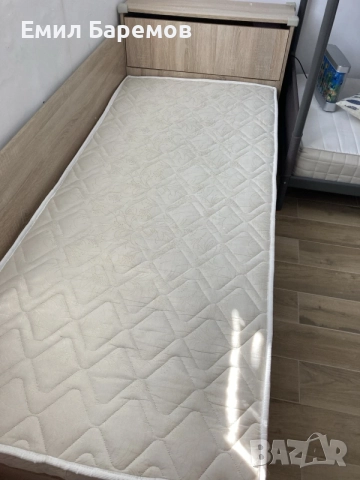 Единично легло с Матрак и Ракла, снимка 2 - Спални и легла - 56079200
