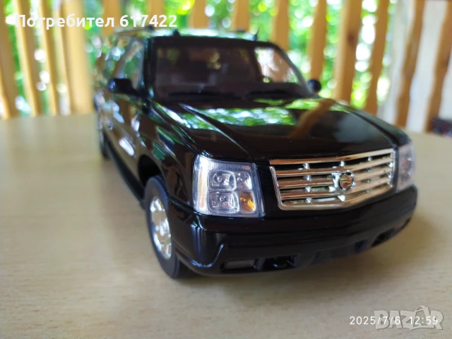 1 : 18 Метален модел на Cadillac Escalade ESV 2003, Ricko, снимка 9 - Колекции - 50927600