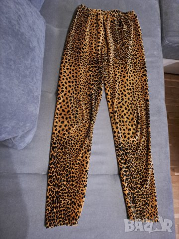 Зимен клин панталон с тигрови шарки р-р М, снимка 1 - Клинове - 44473384