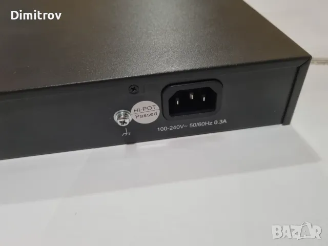 Сиуч / Switch / Комутатор - TP Link TL-SF1016D, снимка 3 - Суичове - 49589845