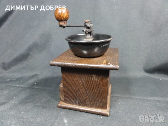 СТАРА РЕТРО ДЪРВЕНА МЕЛНИЦА ЗА КАФЕ РЪЧНА КАФЕМЕЛАЧКА, снимка 4 - Декорация за дома - 53614863