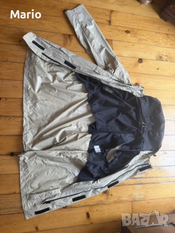 Benetton мъжки дъждобран XL, снимка 2 - Якета - 55943510
