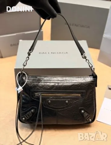 Balenciaga Дамска чанта, кожа, снимка 6 - Чанти - 56018622