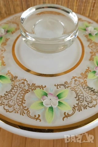 Бонбониера
с ръчно рисувани цветя и златни орнаменти, снимка 4 - Други - 51393321