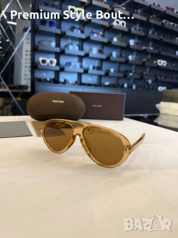 Очила  висок клас калъф на марката кутия сертификат  кърпичка tom ford Gucci , снимка 11 - Слънчеви и диоптрични очила - 53857840