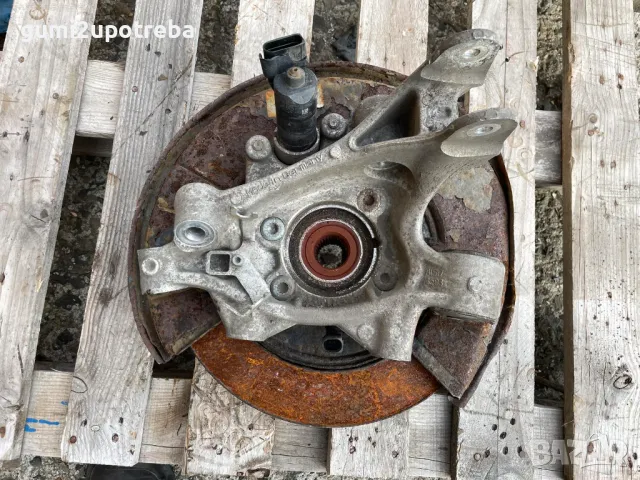 Заден Десен Шенкел Главина Porsche Cayenne 3.0D 92A/2012г