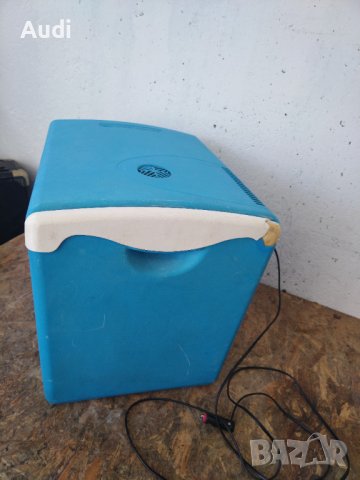 Електрическа хладилна кутия  CАMPINGAZ EUROPE  с обем 36 литра захранванващ кабел за запалка на авто, снимка 5 - Хладилни чанти - 41612347